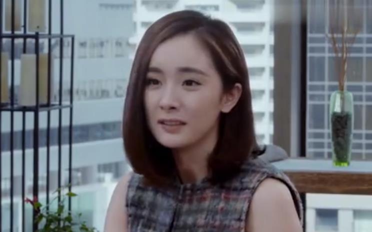 杨幂|杨幂回港探亲,小糯米想让爸妈复合,杨幂的回答让刘恺威泪目