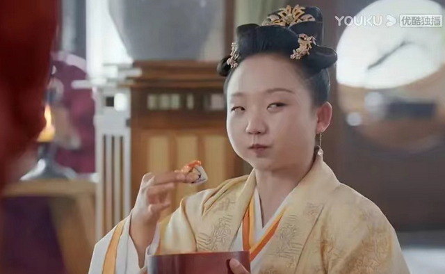 辣目洋子|辣目洋子做错了什么，被骂了一个月？