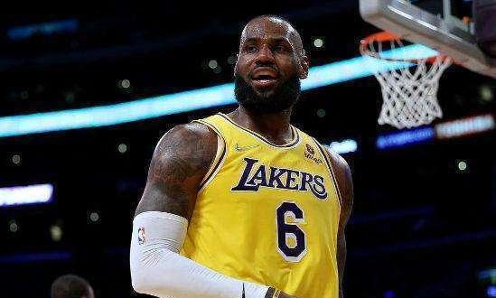 季后赛|奥尼尔：NBA历史这五位组一队，相信这阵容无法在系列赛被击败