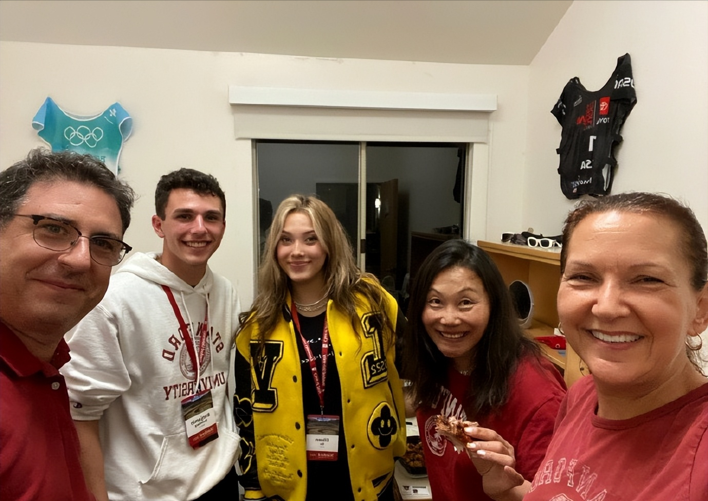 明星|斯坦福刚开学，谷爱凌又成了宿舍里的C位，据说被同学当成明星