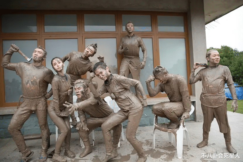 王宝强|《跑男》过去9年，7位“兄弟”差距越来越远了，王宝强最讨喜