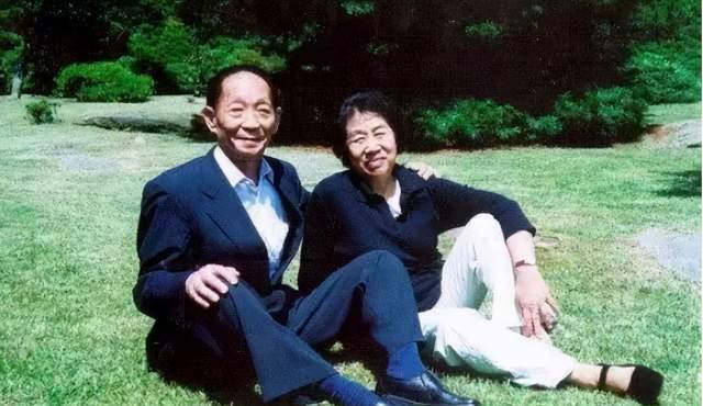 袁隆平院士的爱情:邓哲请嫁给我吧,我们赶紧去市政府把证办了吧