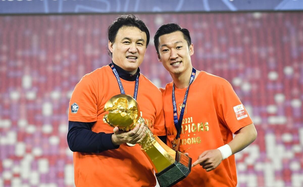 徐新|泰山海港杠上了，戴伟浚尴尬归队，武汉三镇成赢家，徐新故弄玄虚