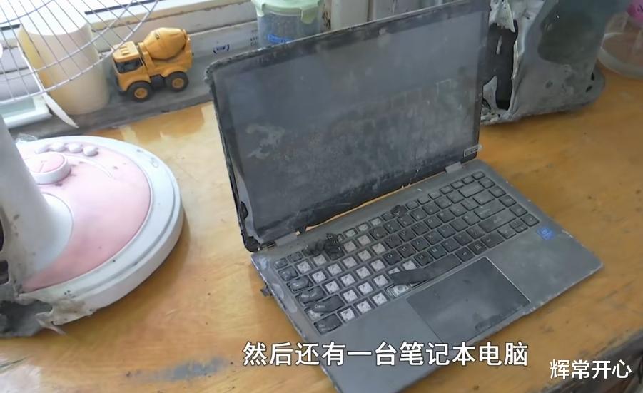 女子网购空气炸锅着火,索赔1万余元,客服:着火瞬间为什么没拍照片!