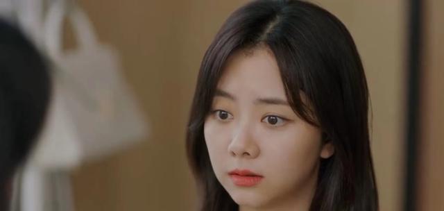 赵露思|《请叫我总监》刻薄霸总饭桌上吃醋,得罪了四人却不自知