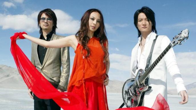 詹雯婷|“飞儿乐团”踢走主唱4年后：一方依旧风光无限，一方只能吃剩饭！