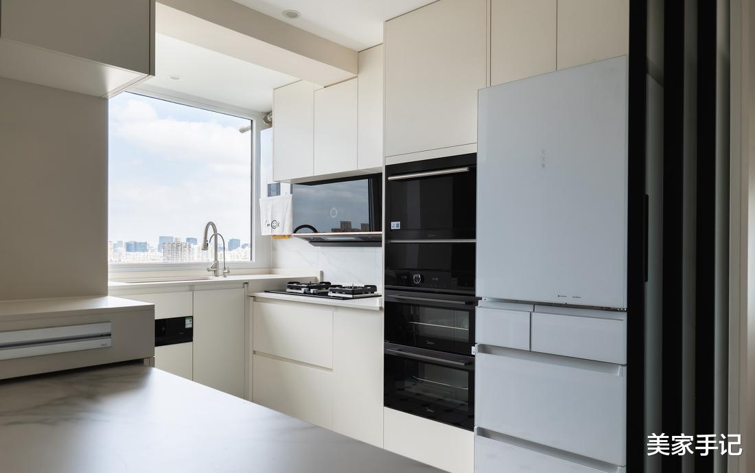 上海夫妻家中的高级场面：仅凭一个客厅就圈粉无数，家居氛围超赞