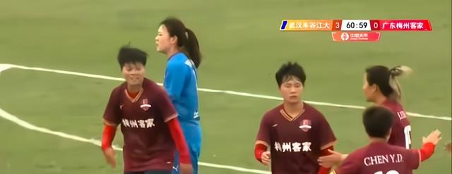 梅州客家|3-1！女超冠军7连胜！武汉队狂飙21分，1分钟2球，广东劲旅5连败