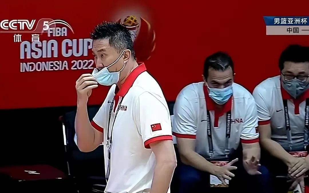 中国男篮|50分大胜印尼，浅谈中国男篮的优势和不足。杜峰口哨战术引爆全场