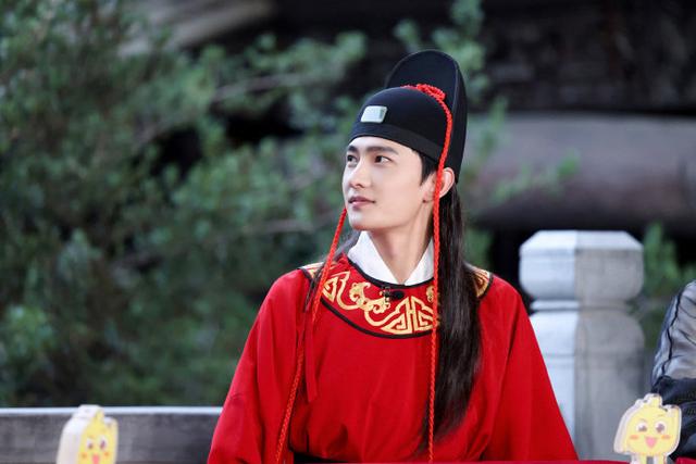 贾宝玉|杨洋红衣古装梦回《红楼梦》,网友:贾宝玉长大的样子太帅了