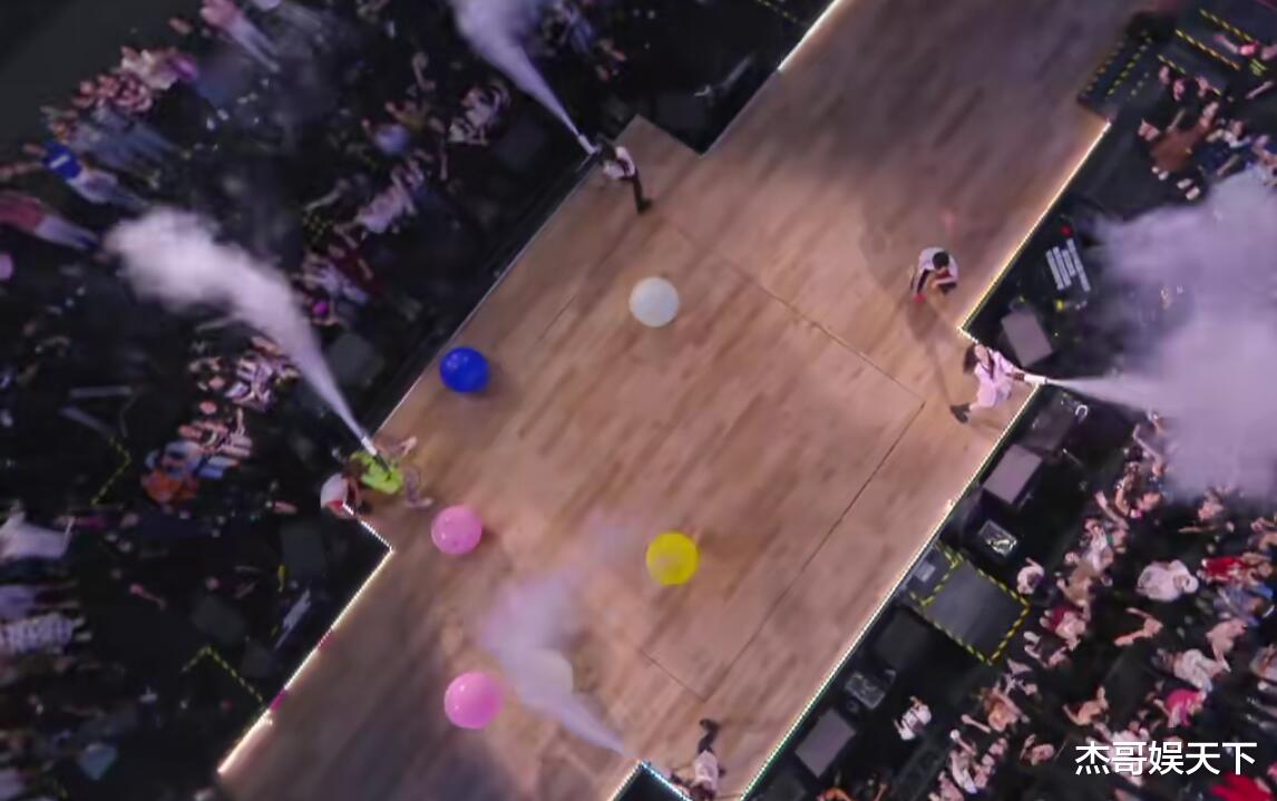 张碧晨|张碧晨的“尴尬”，让《来看我们的演唱会》刚开播口碑就翻车