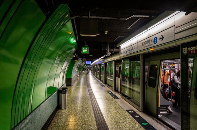 医生|想要找到铁饭碗岗位,可以选择这三类工作,薪资稳定,待遇不错