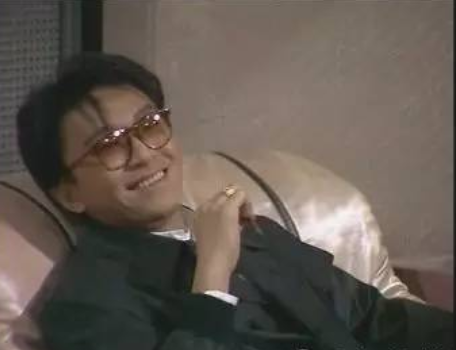 周星驰|10年心酸！深扒周星驰成名前跑过的龙套，每一个都让人心疼！