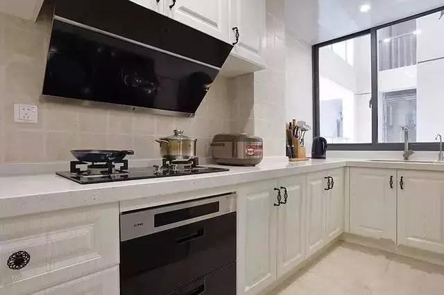 奶茶色小屋,简单大方又有种淡淡的甜蜜感,好美