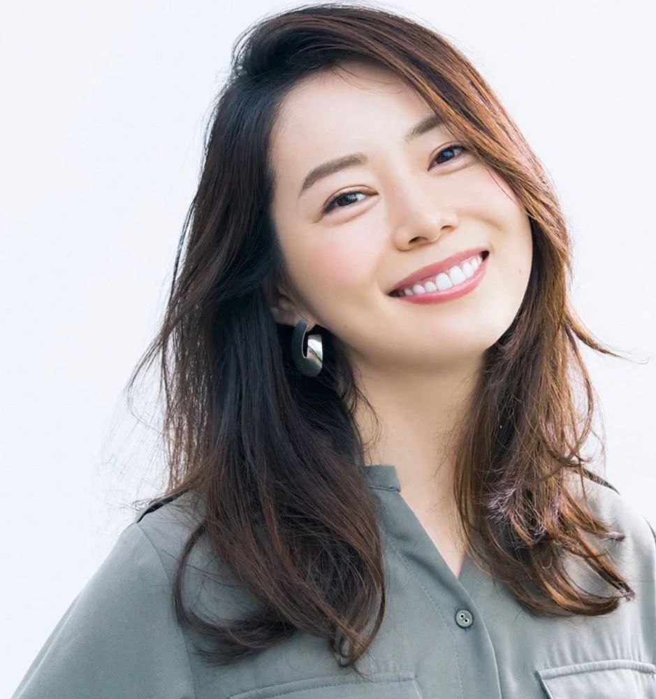 发型|中年女人“发型决定气质”,4种发型尽量避开,不是扮嫩就是显老