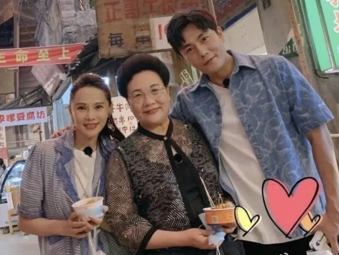 伊能静|哈利担心穿女装会影响妈妈!伊能静告诉他:做自己,我可以退圈