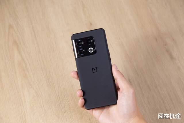 一加科技|iPhone成了备用机？这款国产旗舰已入手两周，谈谈哪些功能最好用