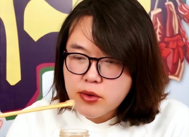 整容|浪味仙疑现整容后遗症!五官有点歪腮部有凸起,网友:是男是女?