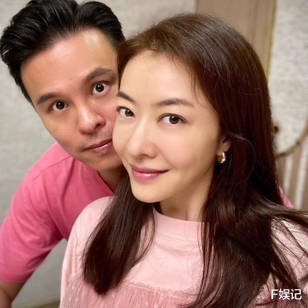 熊黛林|熊黛林让双胞胎女儿在家抗疫不无聊:打扫卫生和做手工!