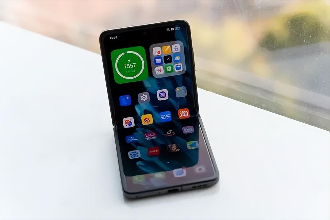 OPPO Find N2 Flip|OPPOFindN2Flip测评:创新性超大外屏