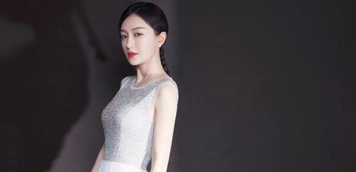 秦岚|对男友掏心掏肺的秦岚:因为黄晓明赔千万违约金,两次为陆川垫资