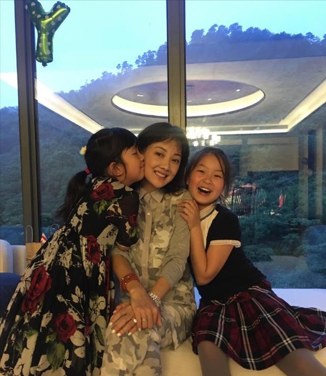 牛莉|春晚常客牛莉:嫁大丈夫被宠成公主,每次吵架都是我占上风