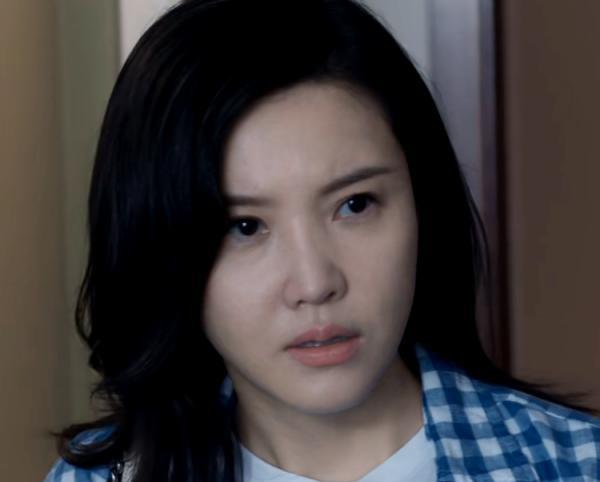 杨子姗|杨子姗新剧又火了，演技更自然，素颜也很美，但却输给这三个女配