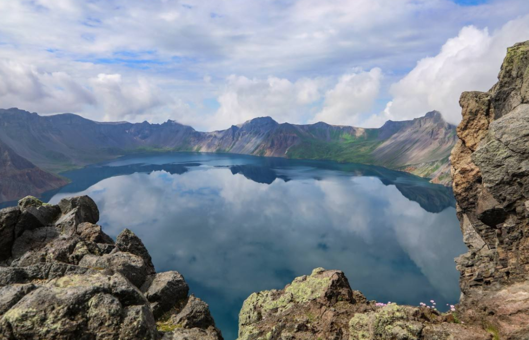 长白山|一个夏天都没出门?不如做一回“第一个看秋色的人”,可好?