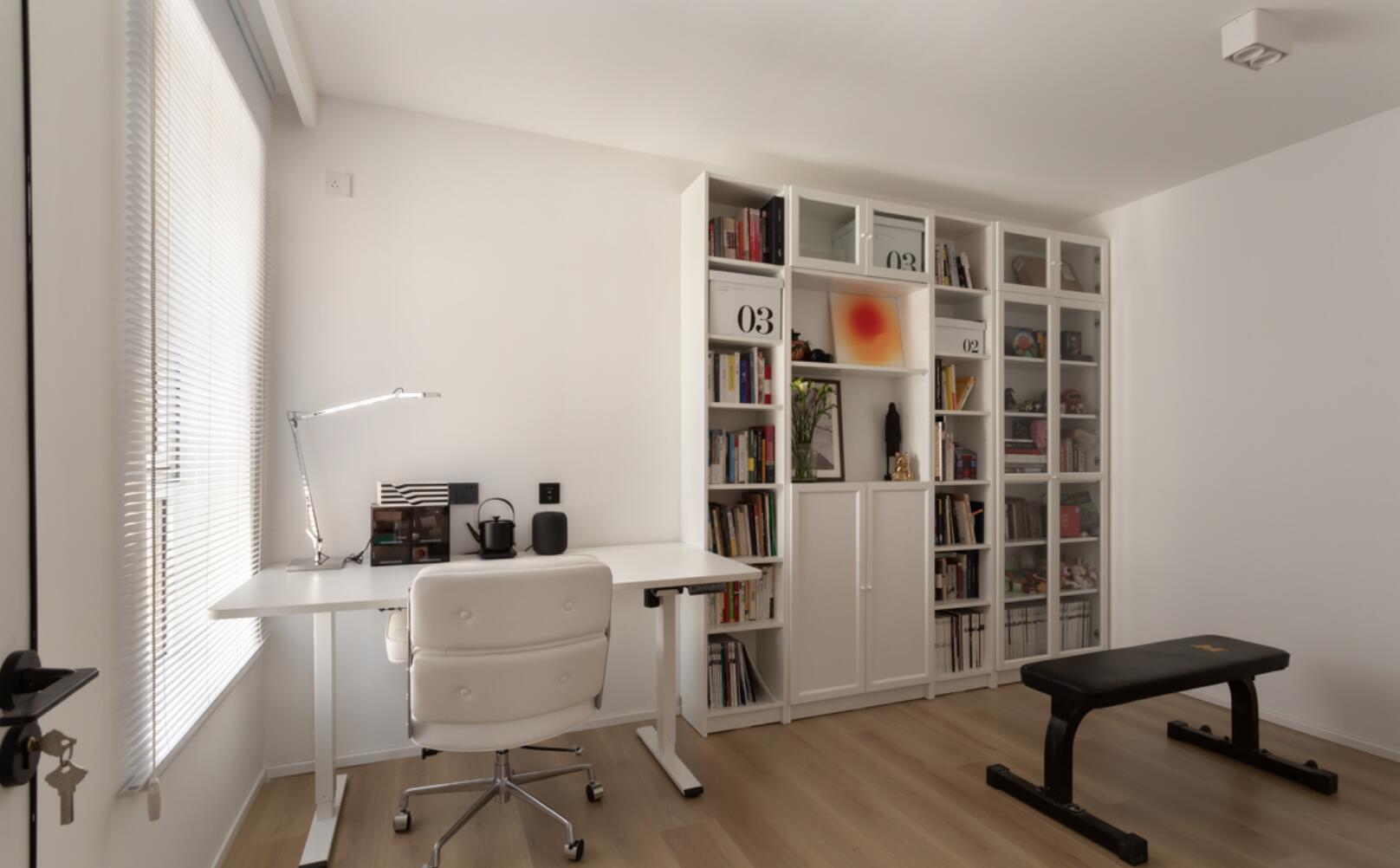 难怪很多人喜欢给墙面“留白”,他98㎡新家,不杂不乱,舒适极了