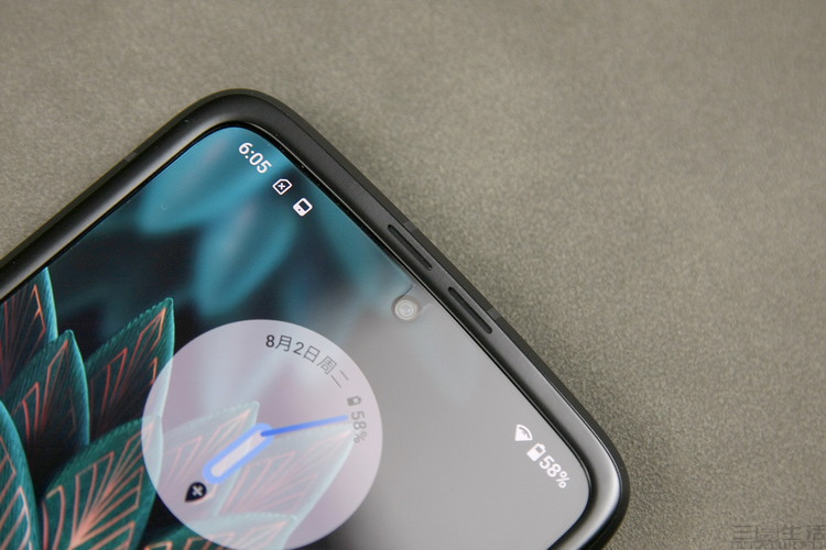 |moto razr 2022评测:“小而美”的翻盖折叠旗舰