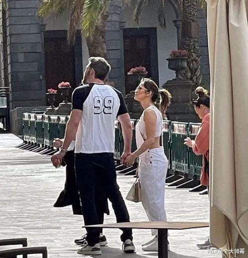 詹妮弗|恭喜!分手17年,世纪大复合:这次,他们不结婚真的很难收场…