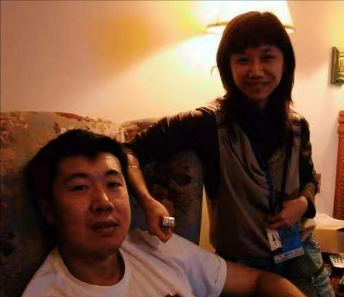 翟晓川|自称王博姐姐，一度被认作王治郅老婆，对骂翟晓川的女记者不简单