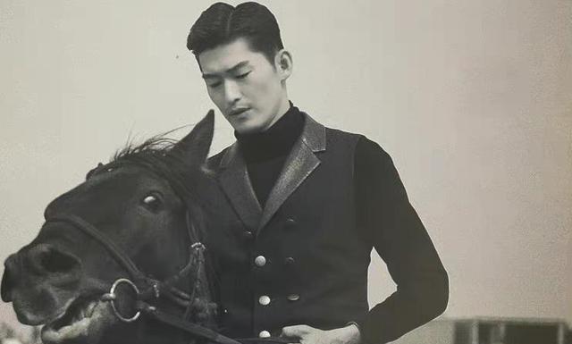 黄子韬|积压3年!张翰库存剧终于定档,看清女主后,网友:又是一部狠剧