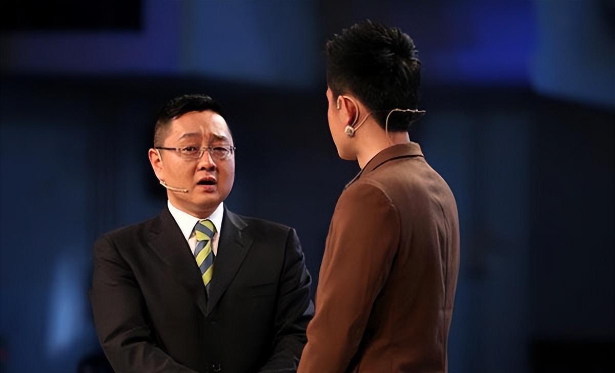 大学生|“央视名嘴”张绍刚:走到今天这个地步,怪不得别人