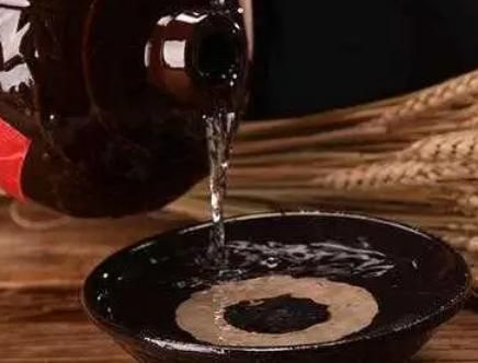 血糖|每天喝少量白酒，除对降血糖有帮助外，身体还会发生哪些变化？