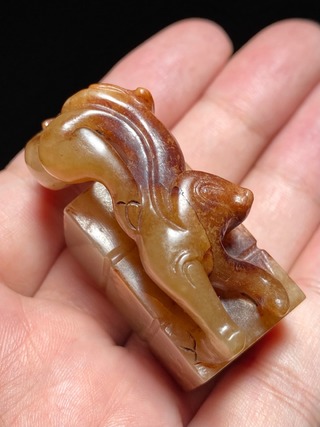 和田玉籽料|明以前 和田玉籽料 沁色 高浮雕 螭龙勒 玉勒子 挂件