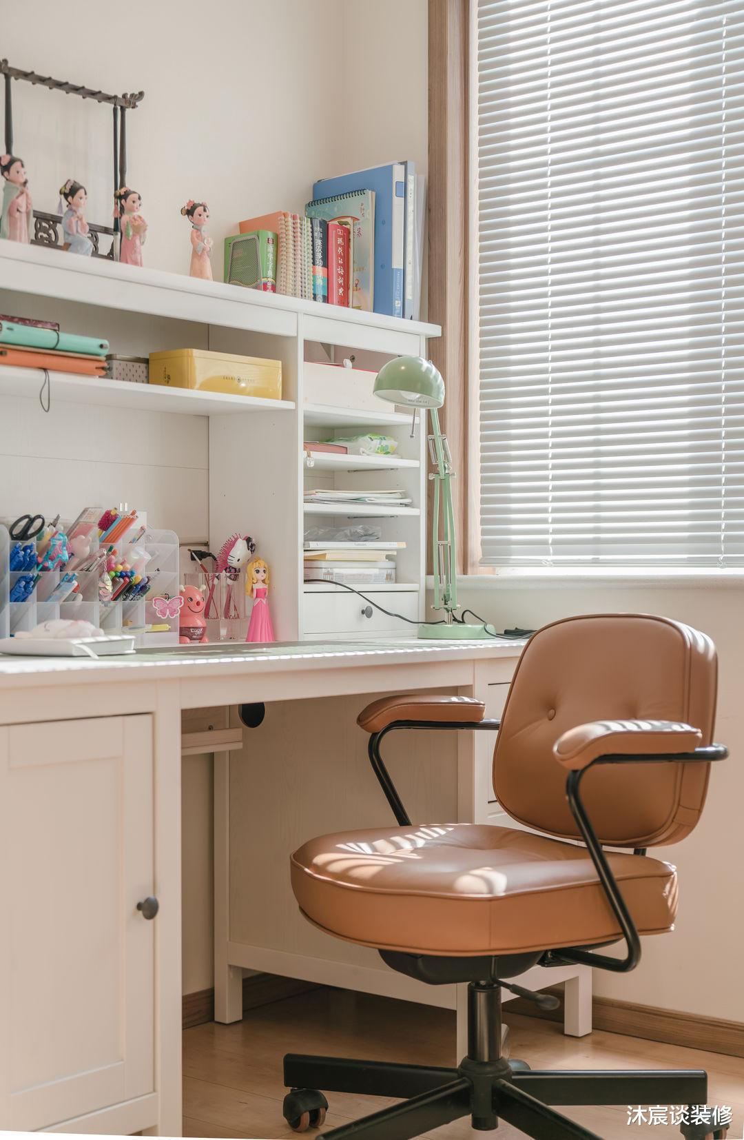 绝不是夸张，走进她家，就像进入森林一样舒服，清新怡人，好治愈