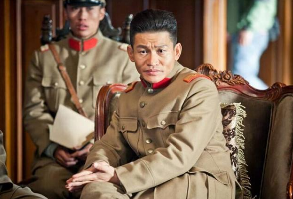 少帅|《少帅》的内容，特别的精彩，有关于友情爱情的故事情节