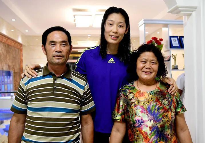 朱婷|朱婷的父亲朱安亮：6个儿女最对不起朱婷，如今最操心她的婚事！