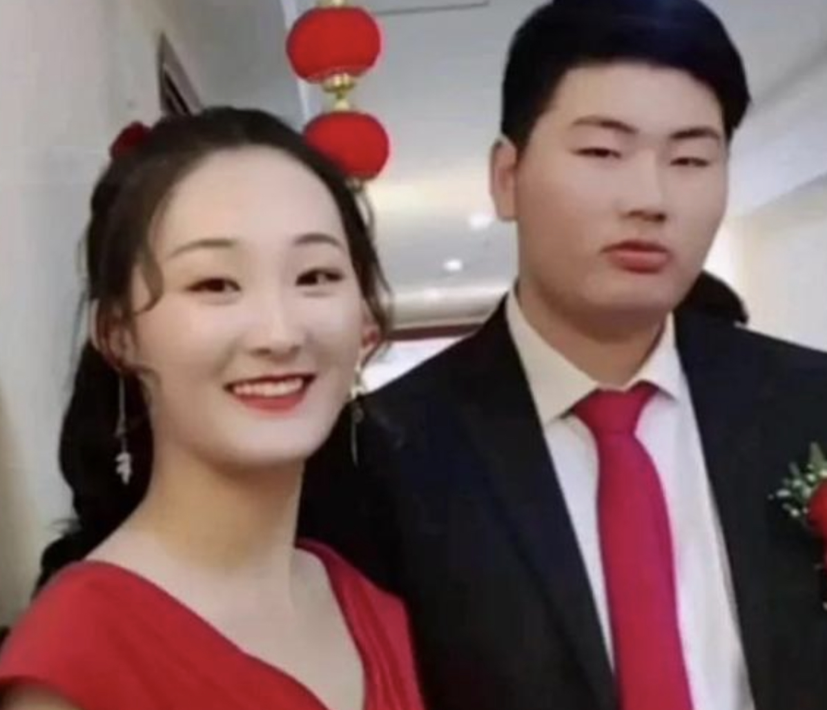 朱之文|大衣哥儿子被曝已有新欢,与女粉穿情侣装搂腰合照,女方火速回应