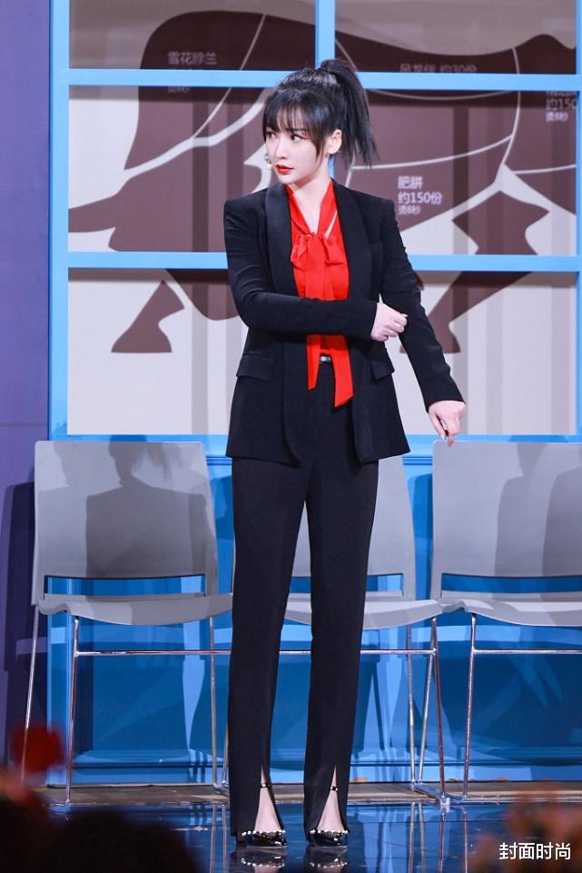 穿衣搭配|柳岩的美是穿出来的，“红色+黑色”古典又优雅，女人味藏不住了