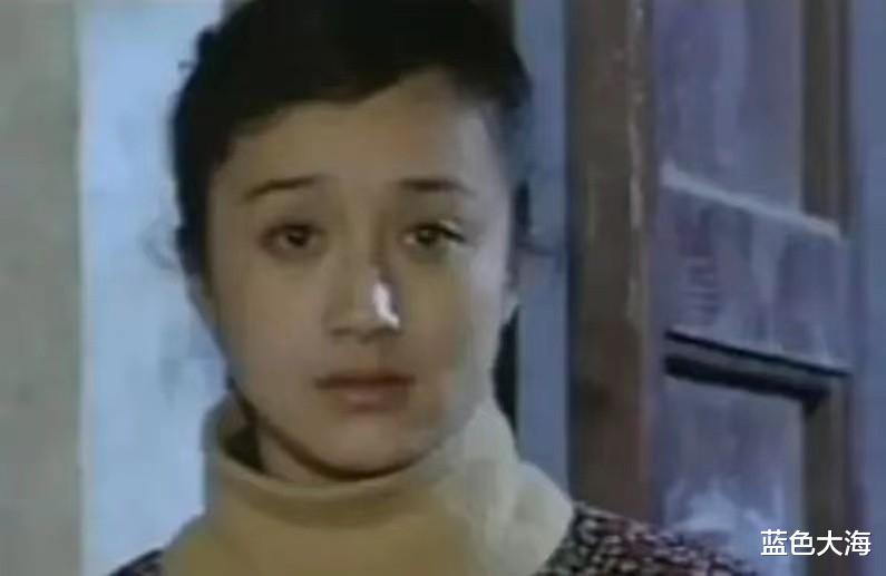 杨昆:61岁无儿无女,退休金2500,因拖欠物业费上热搜,如今怎样