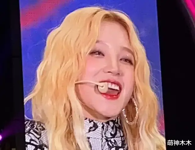 丁笑滢|发腮、浮肿、脸型崎岖，还不到30岁，在韩国发展过的明星就变脸了