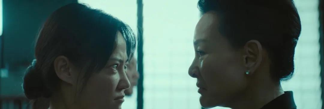 郝蕾|“一脱成名”的禁片女神，不配骂人？