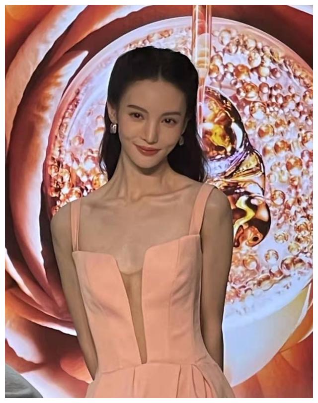 大S 金晨抹辣椒酱跑步，大S一天吃两口米饭，张天爱吃鸡蛋黄瓜瘦15斤