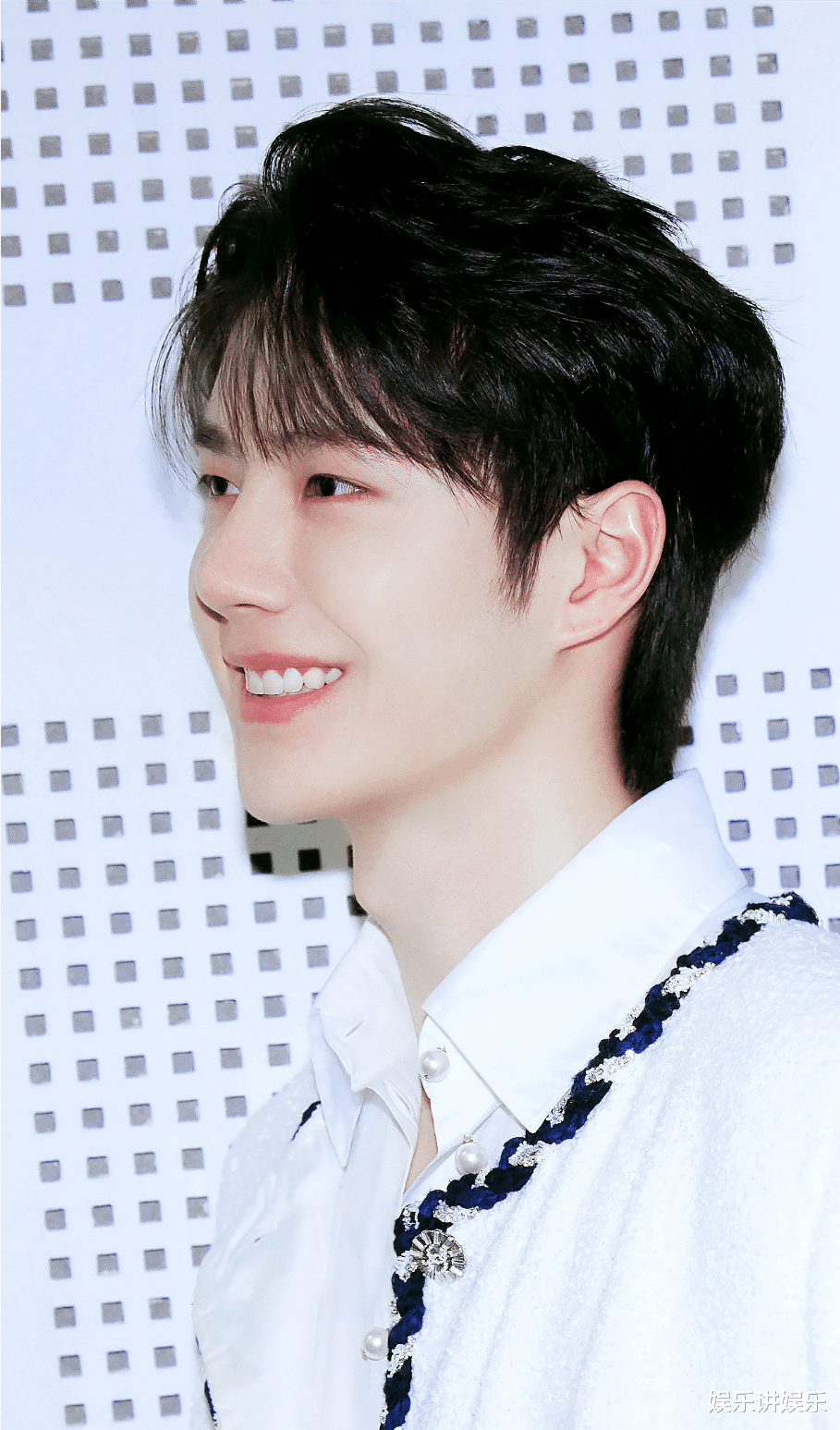 王一博|回顾王一博的2022年,与观众不同赛道多元身份相遇,满载硕果而归