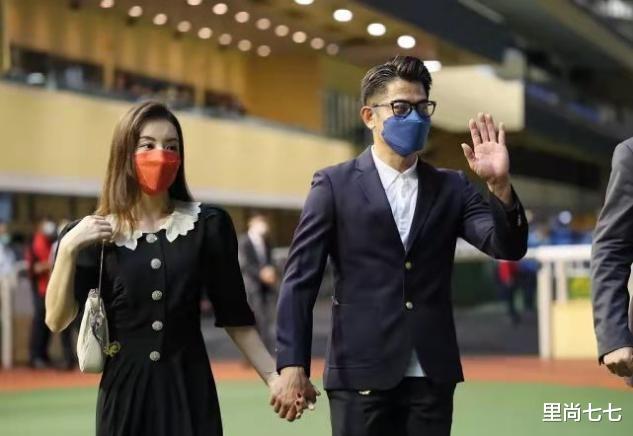 方媛|郭富城夫妇合体亮相,方媛淑女风打扮越来越有阔太样,眼神太有爱