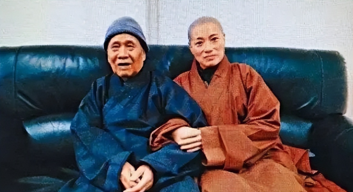 尼姑开豪车住别墅,和2个和尚结婚,被捕时屋里有黑丝假发