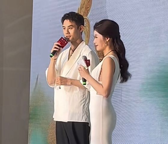 王凯|39岁王凯合肥商场参加活动,身材消瘦被多人围观,网友:像个厨师