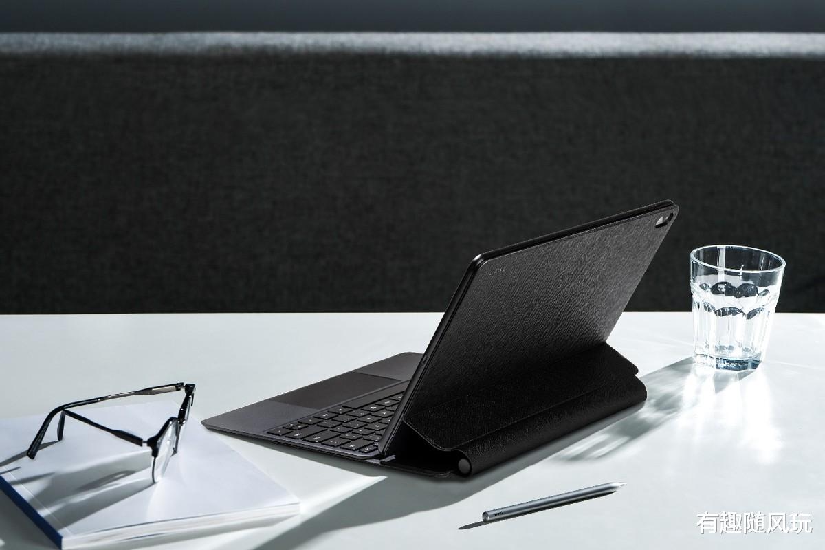 键盘|华为MateBook E+悦滑键盘，随时随地“膝”上办公